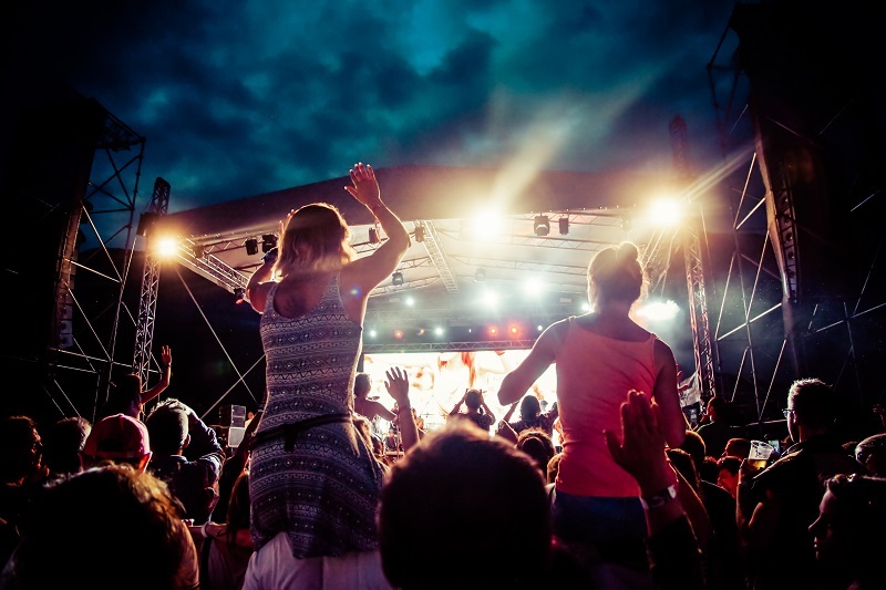 flowers / topped flowers flowers / and flowers